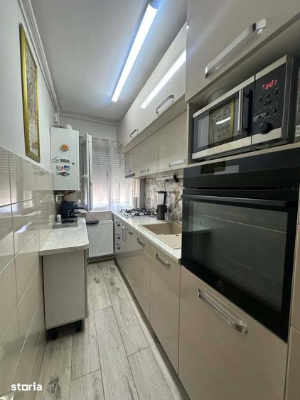 Apartament cu 2 camere nedecomandat în 14 Mai
