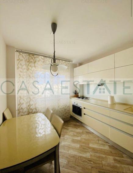 Apartament cu 3 camere în Tineretului
