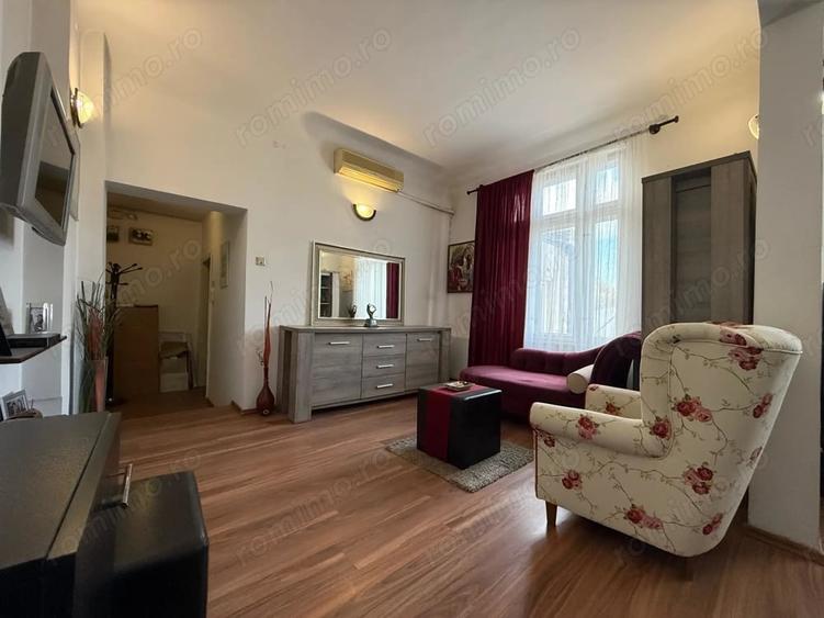 Apartament cu 5 camere semidecomandat, mobilat în Calea Victoriei