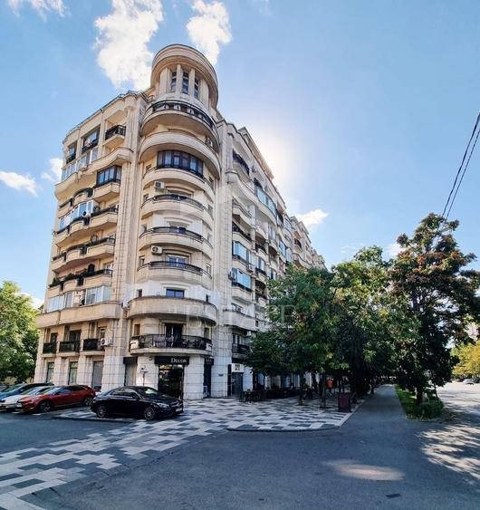 Apartament cu 3 camere decomandat, mobilat în Decebal