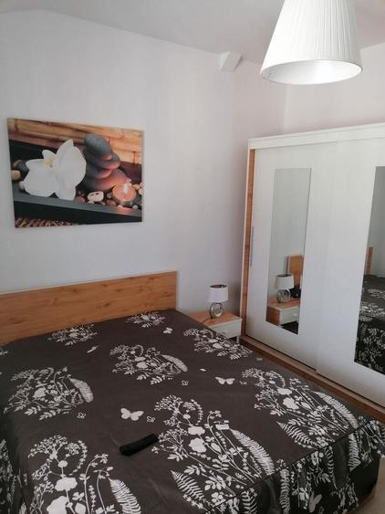 Apartament cu 2 camere semidecomandat, mobilat în Central — fotografia 1