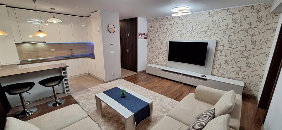 Apartament cu 3 camere decomandat, mobilat în Torontalului