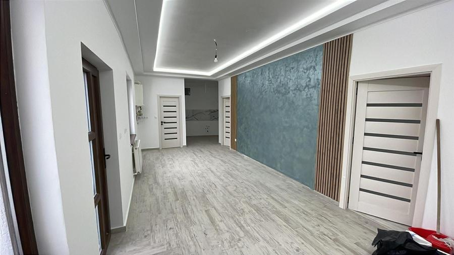 Casă cu 2 camere în Central