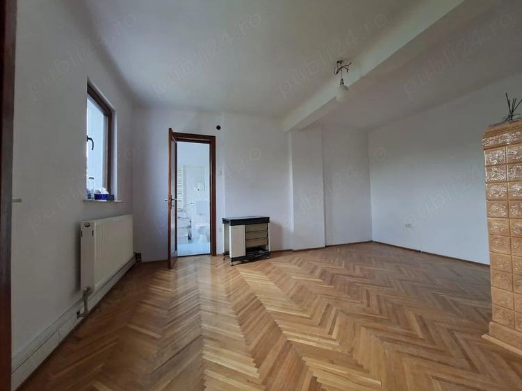 Apartament cu 2 camere decomandat în Primăverii