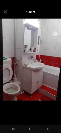 Apartament cu 3 camere decomandat în Micro 16