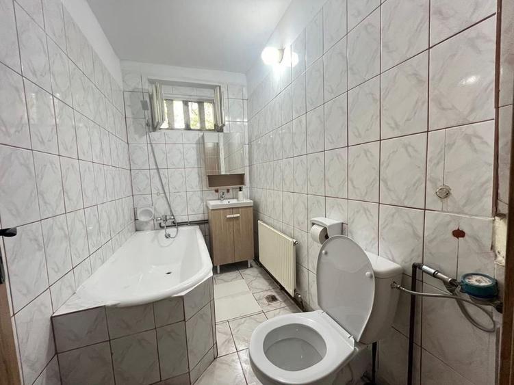 Apartament cu 3 camere semidecomandat în Tudor Vladimirescu