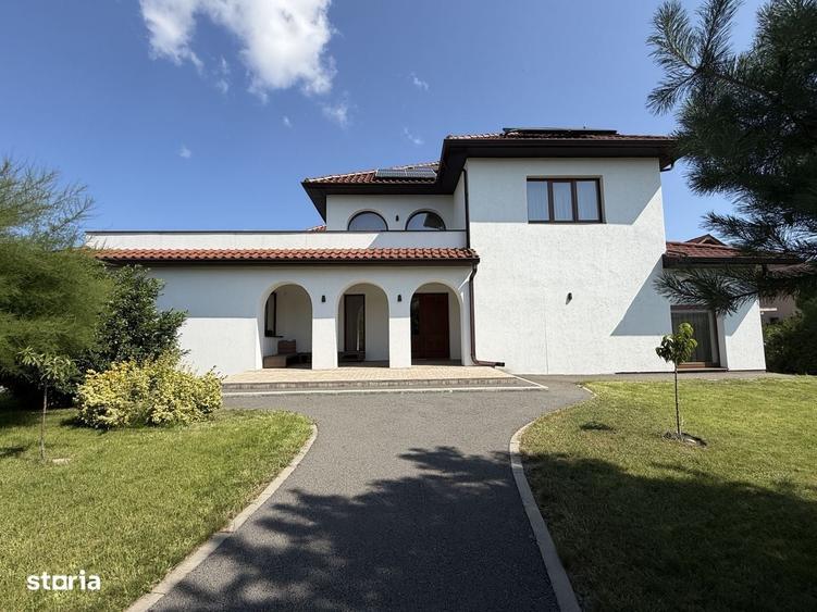 Casă cu 4 camere în Florești