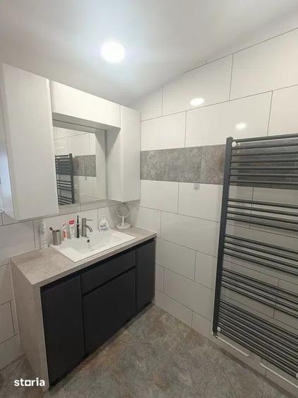 Casă cu 3 camere decomandat cu Teren 1040 Mp în Remetea