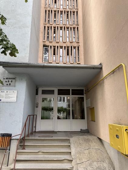 Apartament cu 2 camere decomandat în Grădiște