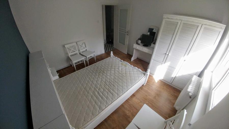 Apartament cu 3 camere decomandat în Zorilor