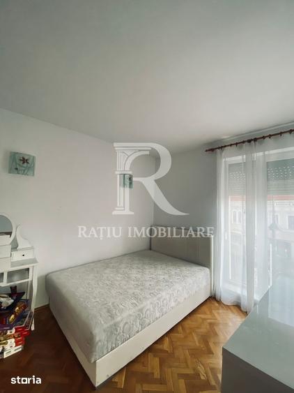 Apartament cu 4 camere decomandat în Ultracentral