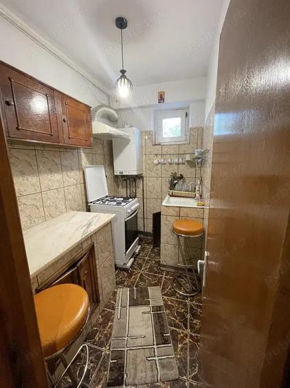 Apartament cu 2 camere decomandat în Eremia