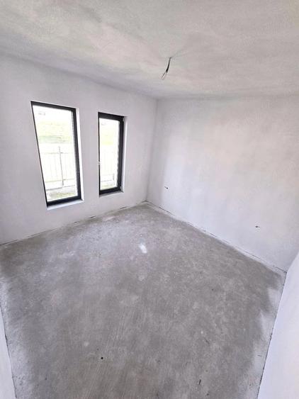 Casă cu 4 camere cu Teren 465 Mp în Odoreu