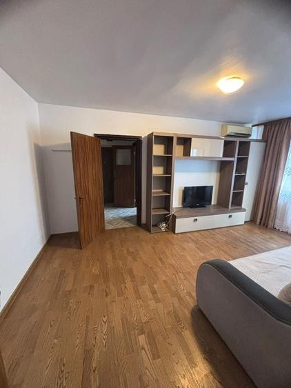Apartament cu 2 camere semidecomandat în Bucureștii Noi