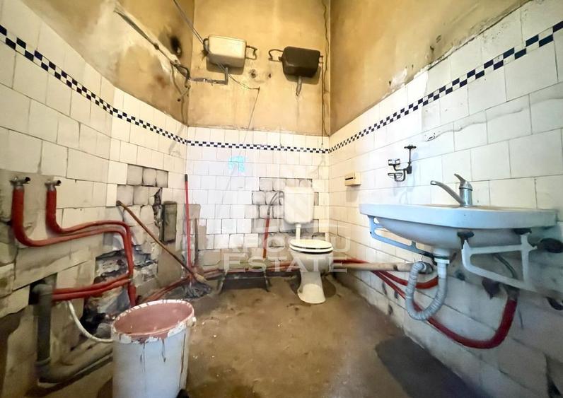 Apartament cu 3 camere semidecomandat în Ultracentral