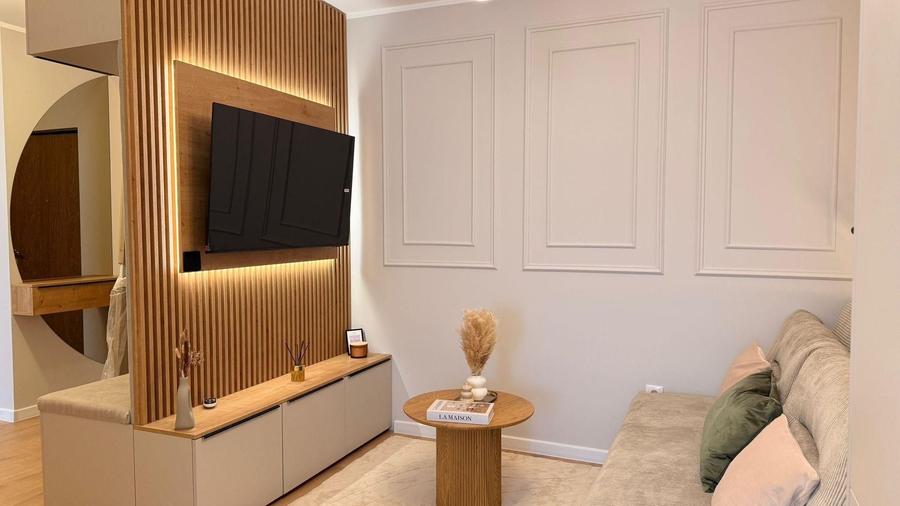 Apartament cu 2 camere semidecomandat, mobilat în Florești