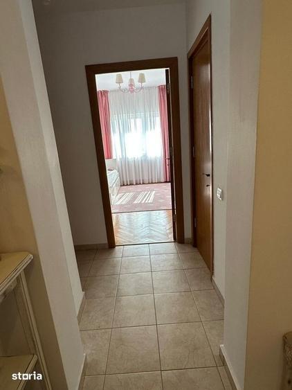 Apartament cu 3 camere decomandat, mobilat în Aviatorilor