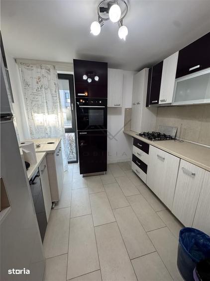 Casă cu 4 camere cu Piscina în Central