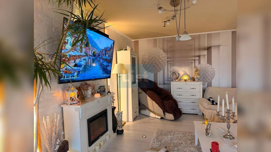 Apartament cu 4 camere în Mazepa 1
