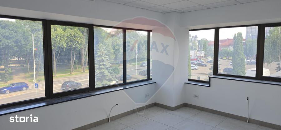 Spațiu comercial, de 229.7 mp, în Ultracentral