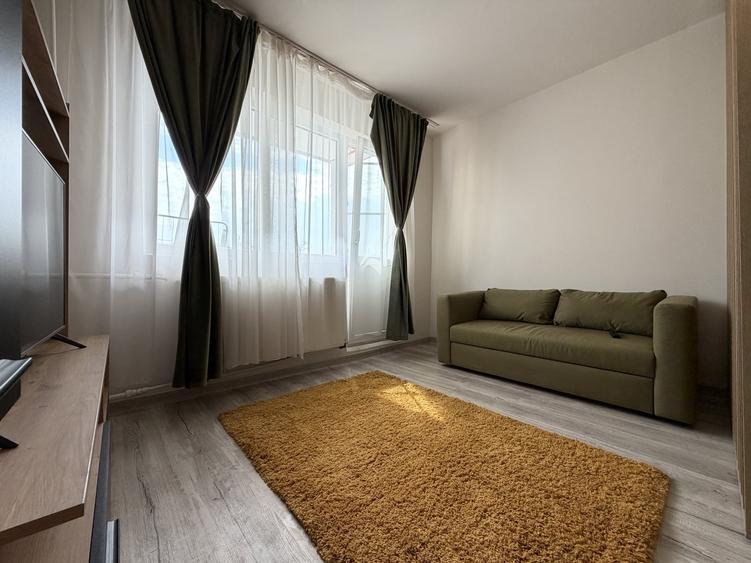 Garsonieră decomandată, mobilată în Complex Studențesc
