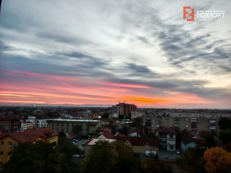 Apartament cu 2 camere semidecomandat, mobilat în Micălaca