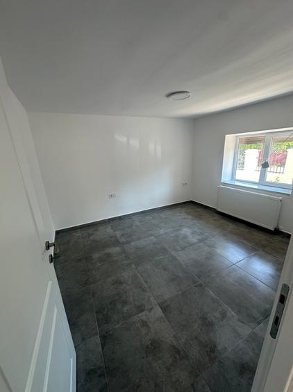 Casă cu 6 camere cu Teren 632 Mp în Palazu Mare