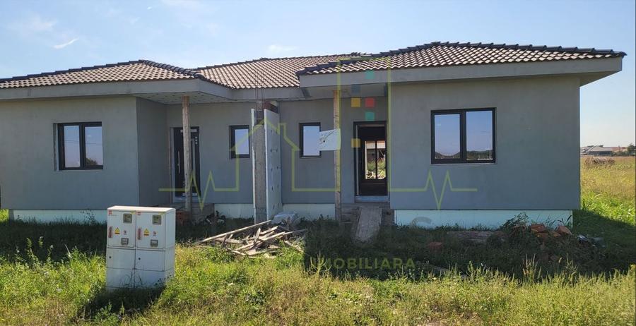 Duplex cu 3 camere cu Canalizare în Moșnița Veche