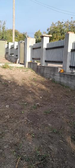 Casă cu Teren 600 Mp în Secuia