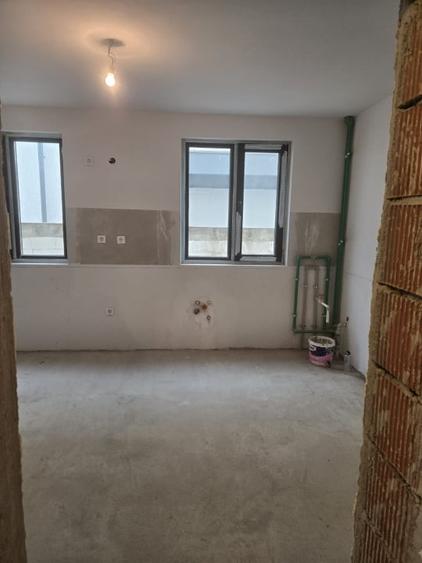 Casă individuală cu 4 camere cu Garaj în Bucov