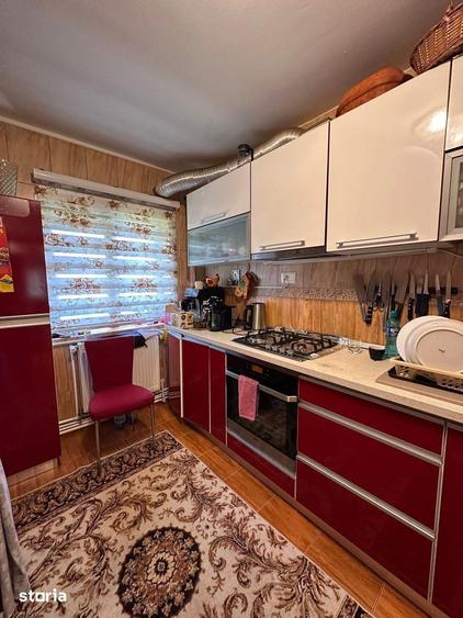 De vanzare apartament cu 3 camere, 2 balcoane,70mp,mobilat si utilat - 1