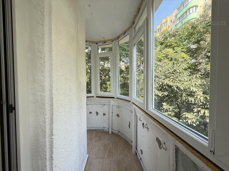 Garsonieră decomandată, mobilată în Tei