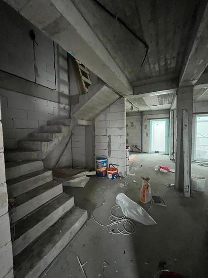 Casă individuală cu 4 camere cu Canalizare în Primo