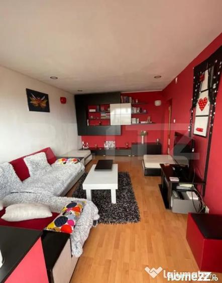 Apartament cu 3 camere decomandat în Triaj