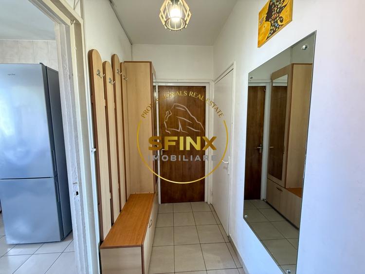 Apartament cu 3 camere semidecomandat, mobilat în Baba Novac
