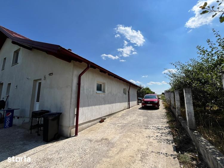Casă cu 6 camere cu Teren 2200 Mp în Central