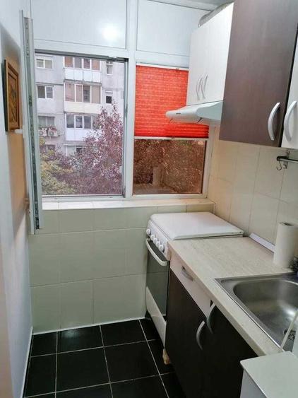 Garsonieră decomandată în Doamna Ghica