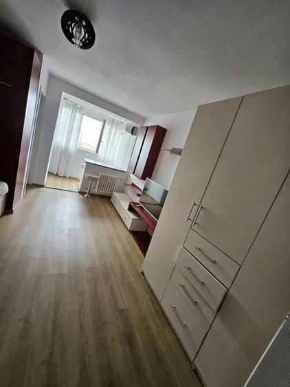 Garsonieră decomandată în Iancu Jianu