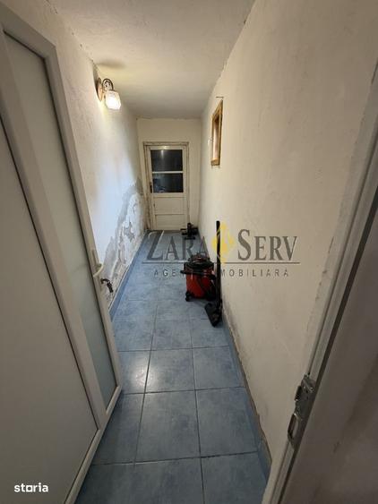 Casă cu 4 camere decomandat cu Teren 427 Mp în Valea Călugărească