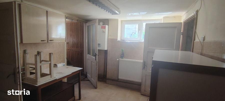 Casă cu 5 camere cu Teren 1220 Mp în Nord