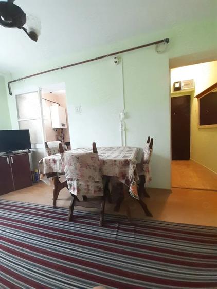 Apartament cu 2 camere semidecomandat în Trivale