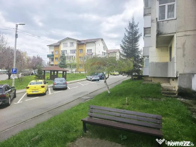 Apartament cu 4 camere decomandat în Calea Romanului