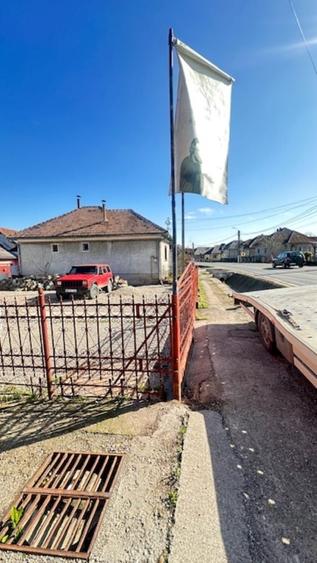 Teren Construcții intravilan de 906 mp, în Lăpușel