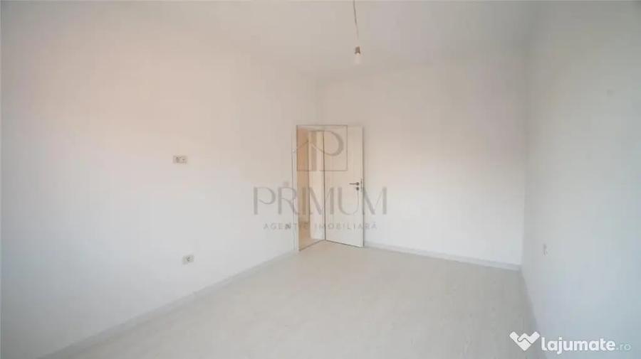 Casă cu 4 camere cu Teren 330 Mp în Central