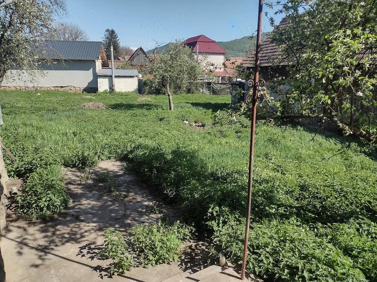 Casă cu 3 camere cu Teren 1497 Mp în Iara