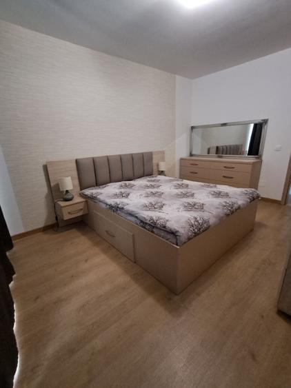 Apartament cu 2 camere decomandat în Exterior Vest