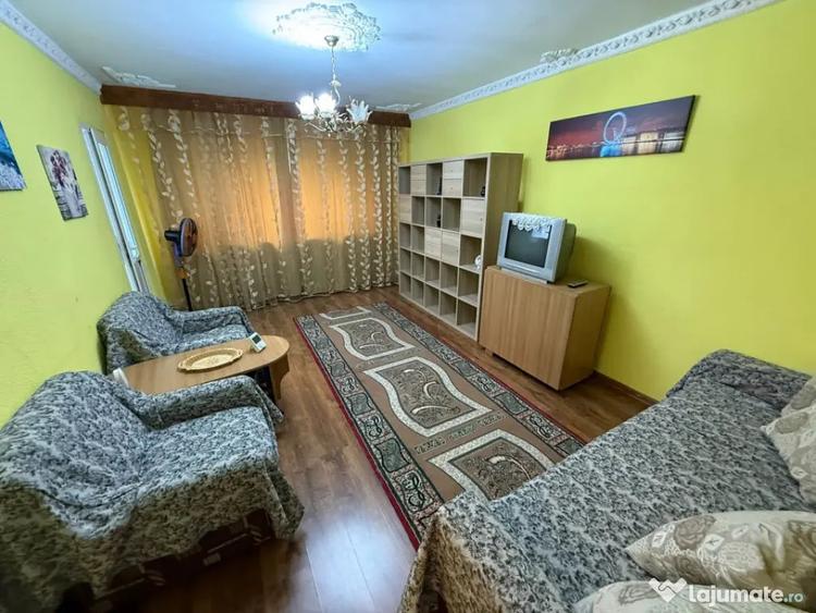 Apartament cu 3 camere decomandat în E3