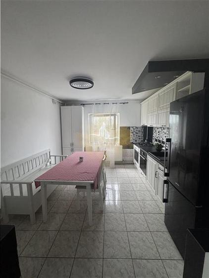 Apartament cu 2 camere decomandat, mobilat în Freidorf