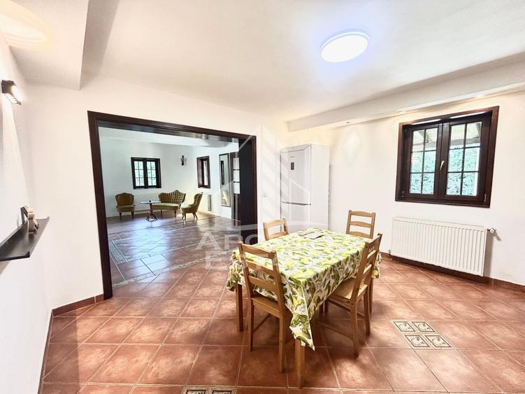 Casă individuală cu 5 camere cu Canalizare în Sânmihaiu Român