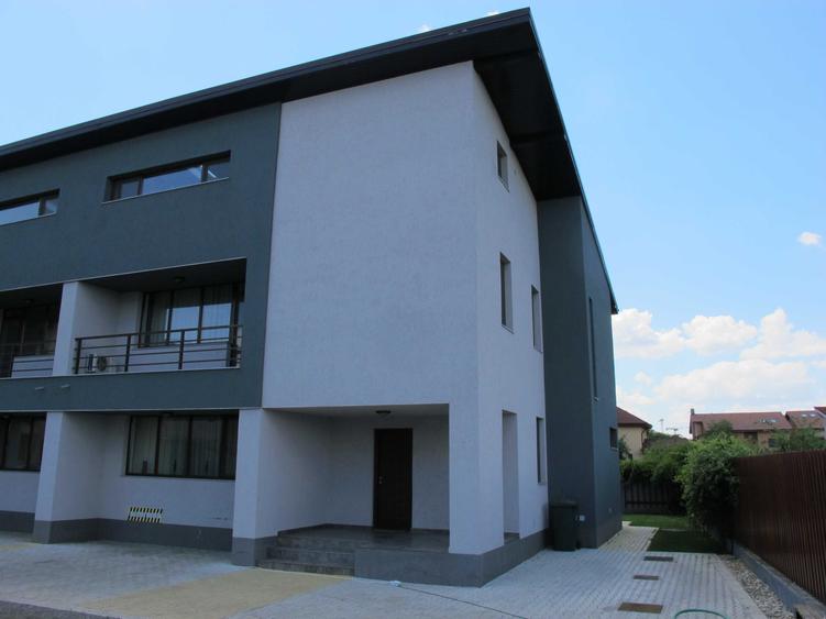 Casă cu 4 camere cu Teren 350 Mp în Pipera